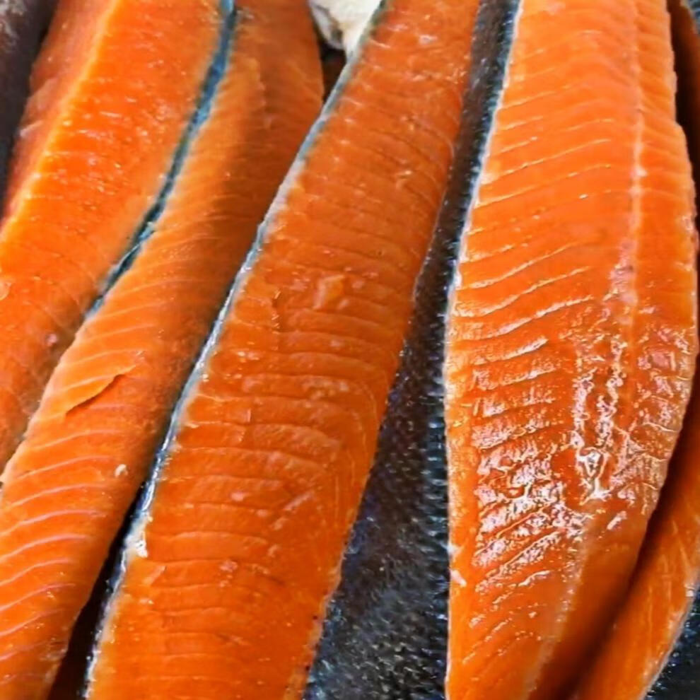 新鲜大马哈整条速冻银鲑马哈鱼肉质细嫩桔红肉小三纹 一斤价整条称重