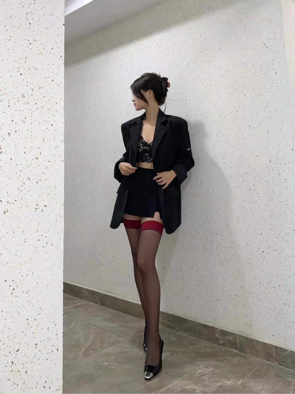 低价捡漏性感丝袜超薄长筒丝袜红边黑丝女高筒过膝黑色袜性感欲夏季