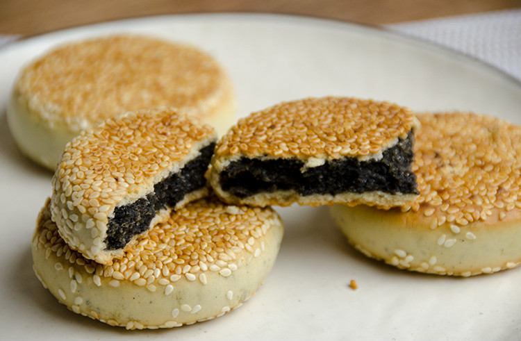 浙江特产衢州江山手工黑芝麻饼传统糕点心酥皮素食老式零食【图片