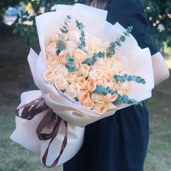 鲜花速递全国同城广州深圳北京成都花店生日配配玫瑰花束配花上门