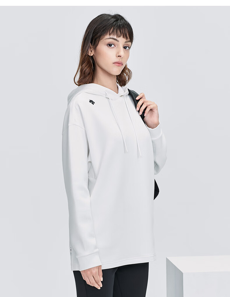 descente迪桑特element女子连帽卫衣d1432ihd73黑色bkl17088a