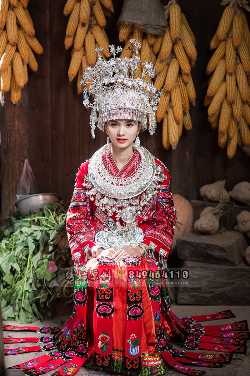 少数民族服装女设计感贵州少数民族风服装女新款苗族盛装礼服新娘敬酒