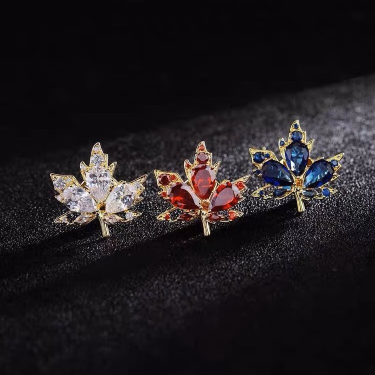 Maple Leaf Brooch Men's Corsage Suit Pin Crystal Badge Simple Atmosphere Pin Lapel Pin Accessories Red_voghion.com