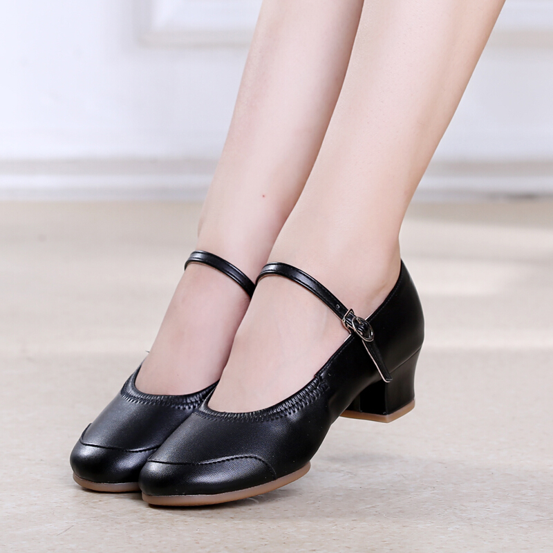 中老年人穿女夏天软底舞蹈鞋红色中跟四季跳舞鞋演出交谊舞练功舞鞋