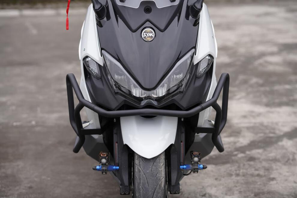 适用三阳maxsymtl500改装保险杠前包围防护杠保险杠防摔棒护杠专用