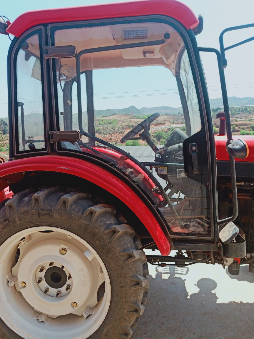 东方红me504-1 me500 604拖拉机玻璃驾驶室钢化玻璃门 后挡风玻璃