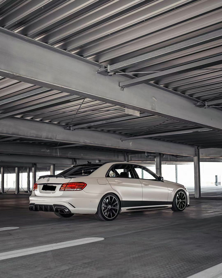 适用于w212奔驰e级改装e63大包围碳纤维前唇前铲侧裙后唇尾翼中网后期