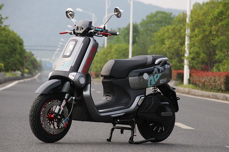 全新e酷电动车电瓶车摩托车72v成人男女双人踏板大型外卖96v电摩尊贵