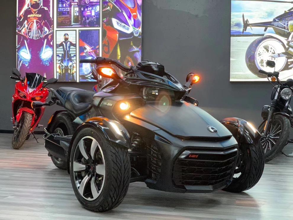 进口brp庞巴迪f3倒三轮沙滩车越野车豪华版大巡航250踏板摩托车 白色