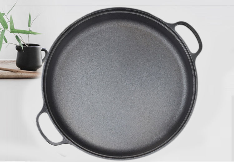 铸铁平底煎锅烙饼锅燃气灶电磁炉通用家用平底锅加厚无涂层不粘锅玻璃