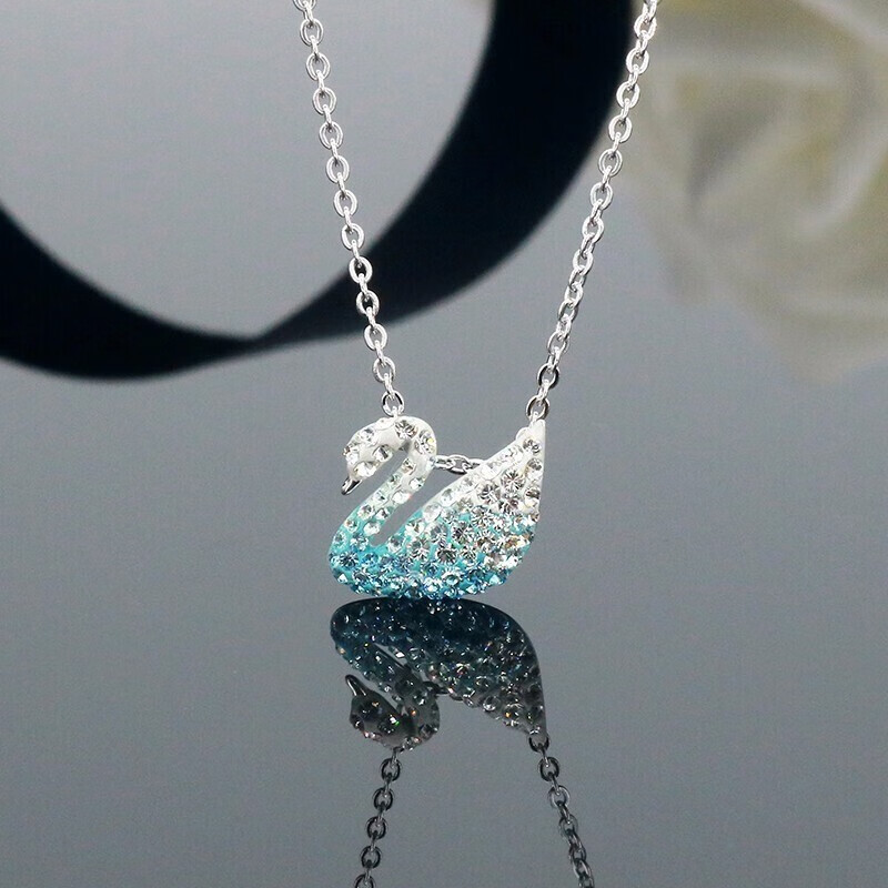 施华洛世奇(swarovski) 渐变蓝色天鹅项链女粉天鹅锁骨链长款毛衣链