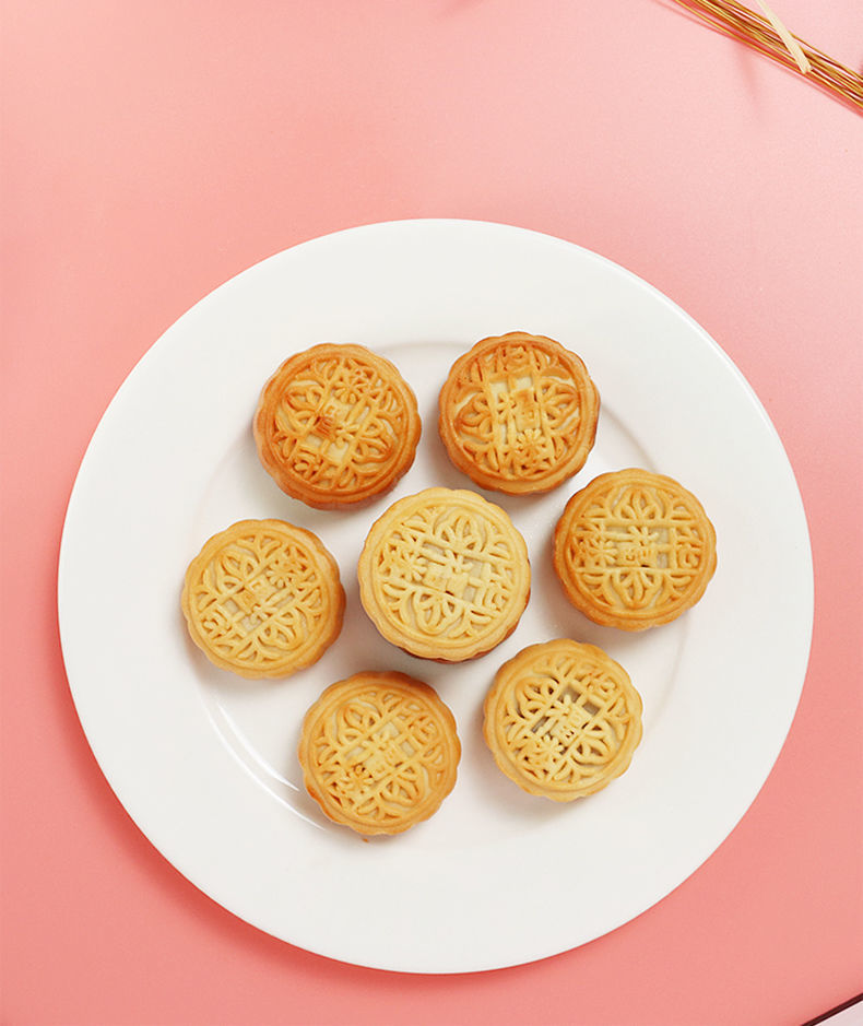 水果味小月饼凤梨哈密瓜草莓五仁豆沙广式中秋月饼糕点零食批发
