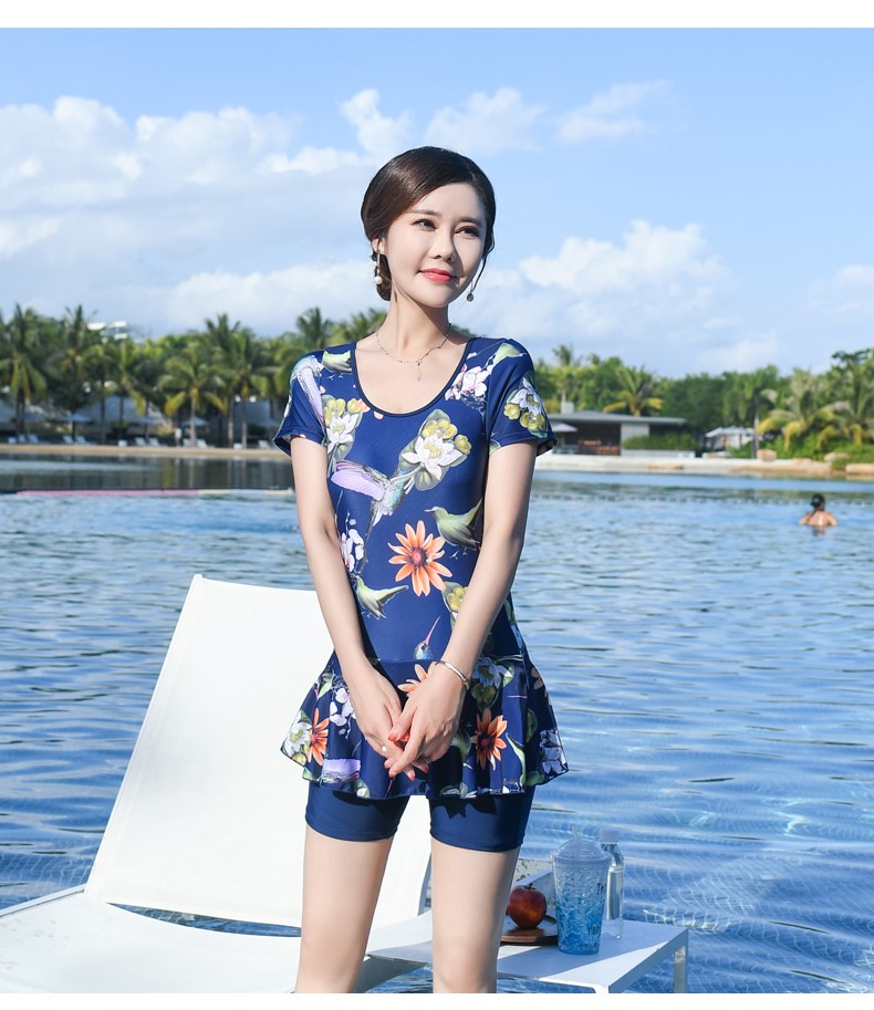 女士泳衣保守泳衣女士遮肚显瘦保守大码胖mm中年妈妈泳装加肥带袖新款