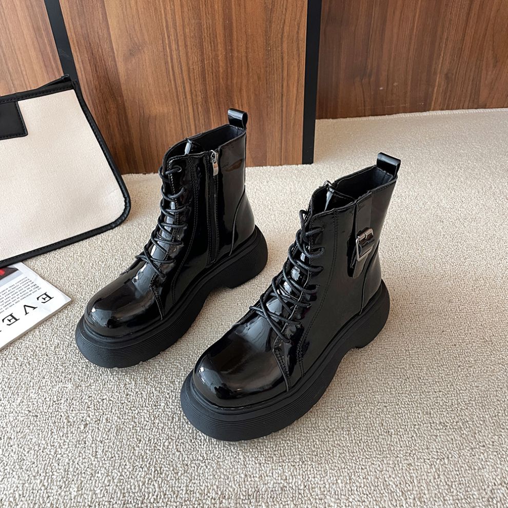 马丁靴女2021新款秋季时尚系带英伦风短筒瘦瘦靴复古皮带扣潮便宜黑色