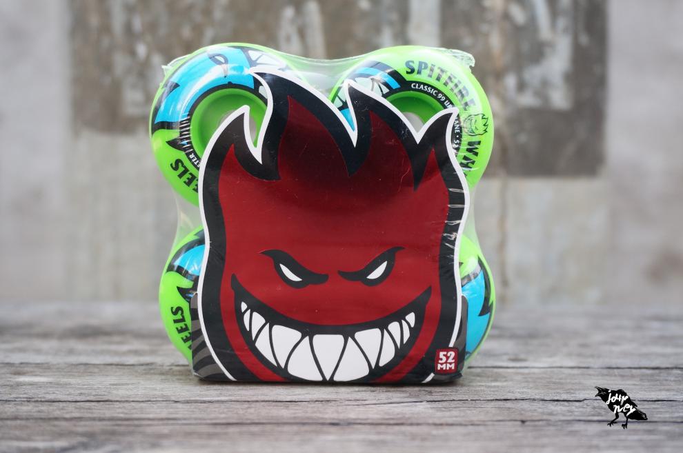 滑板轮子 小火人spitfire滑板轮子美国街式动作双翘四轮板硬轮刷街 f4