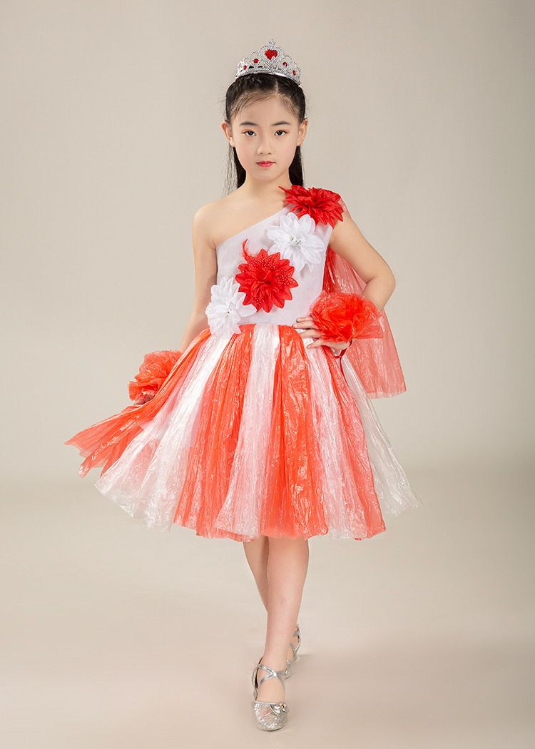 环保时装秀女孩新款环保服装儿童时装秀演出服手工材料时装秀diy亲子