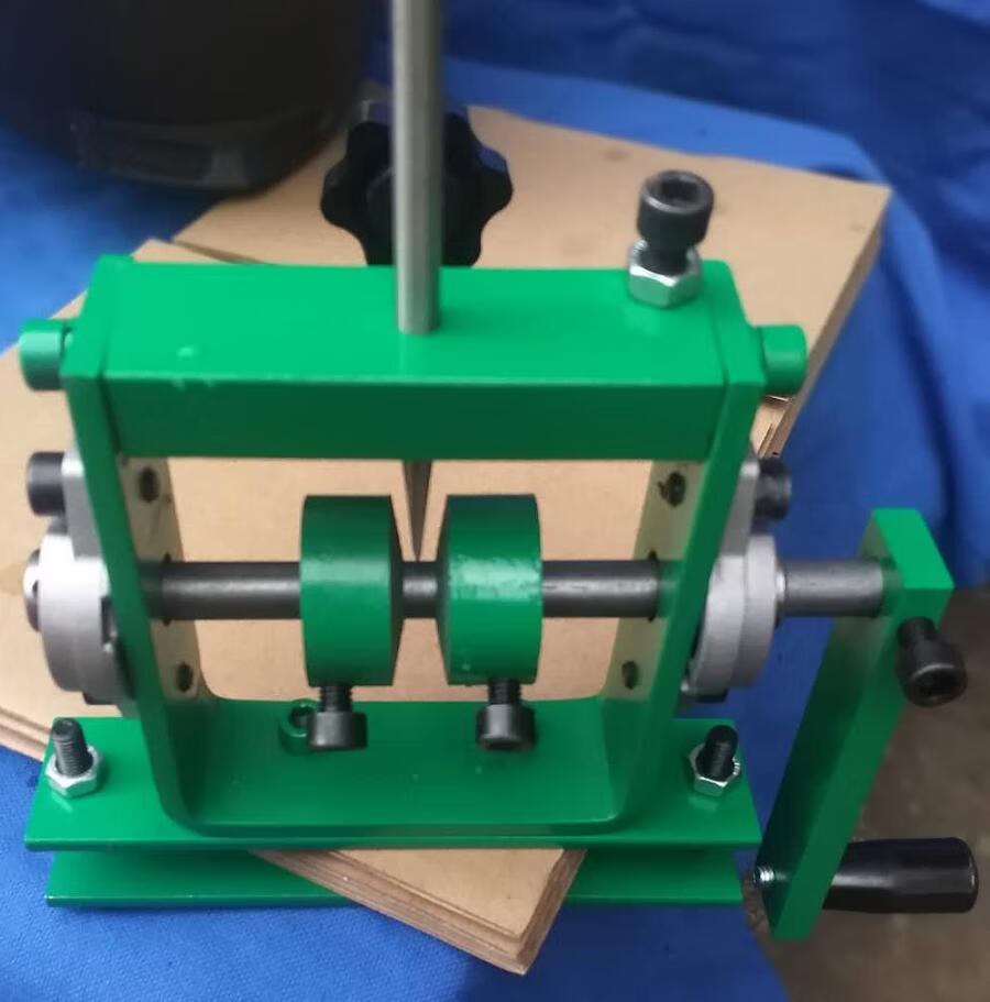 手摇款废铜线旧电线电缆剥线机剥皮机扒皮机家用小型手动拔线机 igi