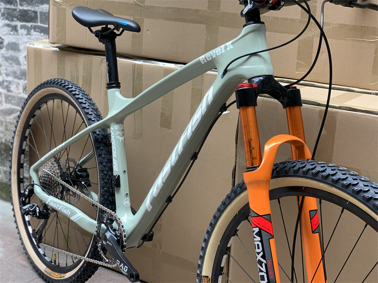 5寸fastfish碳纤维12速爬坡版山地车气叉油刹轻量自行车 蓝图12速140