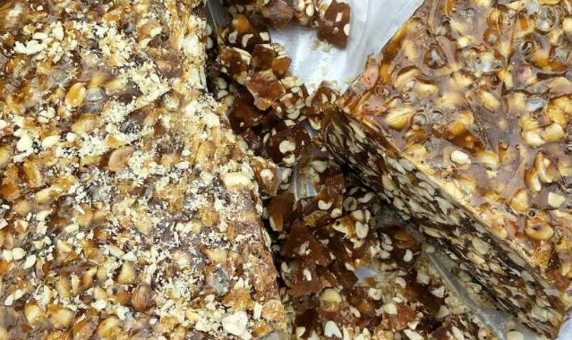 大寨特产五谷香压饼云南昭通镇雄特产 麻糖 麻汤 传统农家纯手工花生