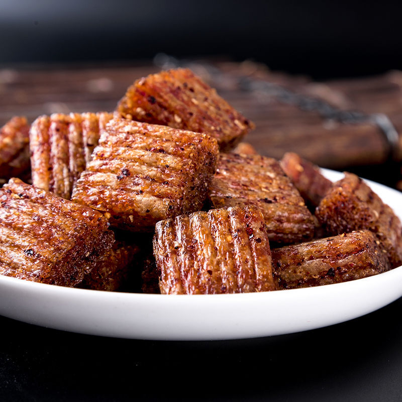 家伦大刀肉连山大刀肉味辣条8090后怀旧零食亲嘴片1包60个家伦大刀肉4