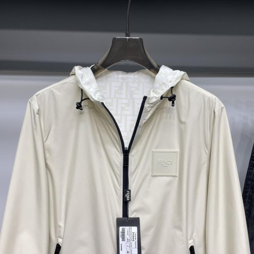 fendi芬迪男装22早秋薄款夹克休闲双面穿连帽长袖外套男 图片色 48