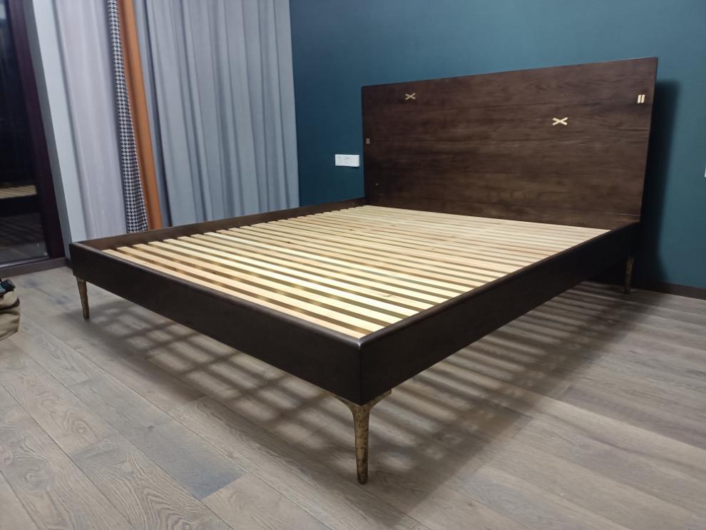 北欧表情床橡木实木双人轻奢做旧工业风铁艺现代简约复古极简家具支持