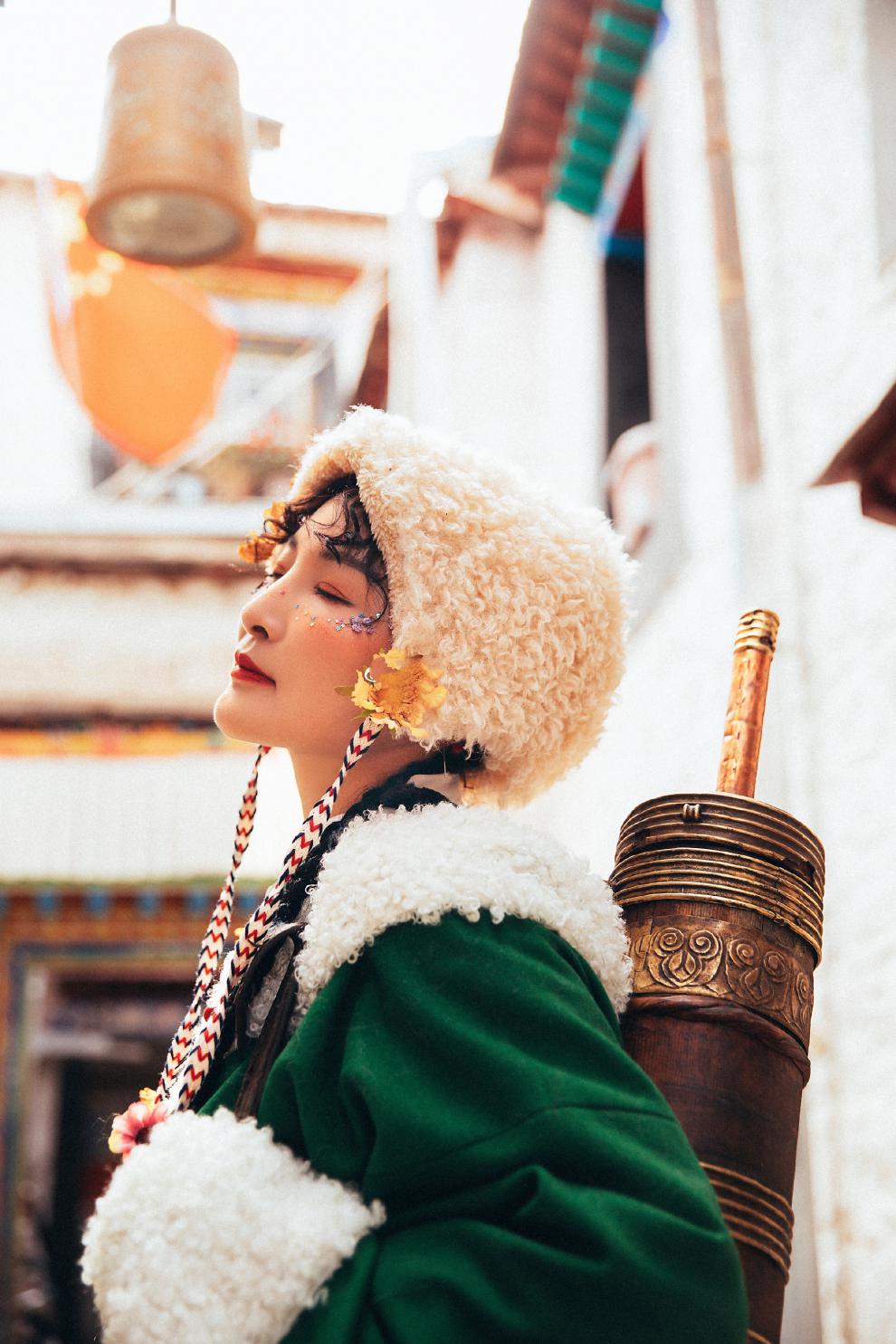 藏族服装女秋冬装墨绿色羊羔毛藏装毛绒藏袍康巴藏装服饰藏式西藏旅游