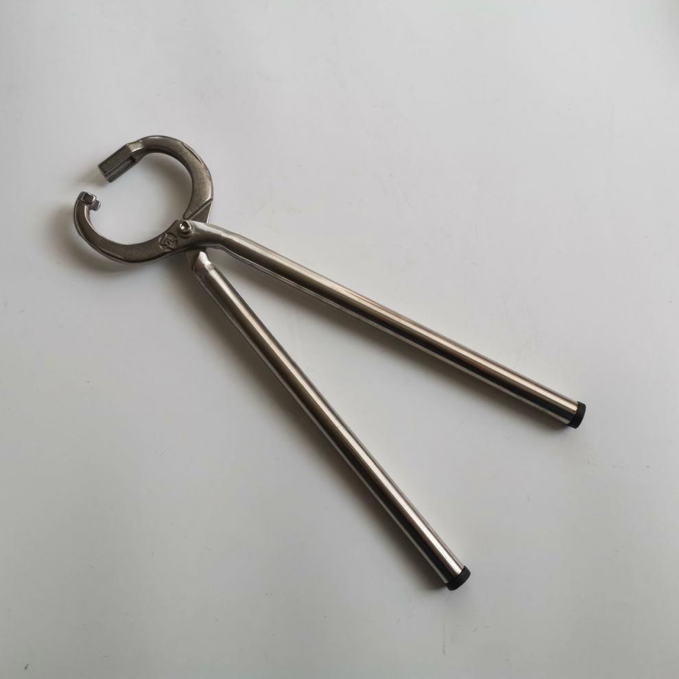 洁中舒牛鼻钳子牛鼻子打孔器穿孔钳牛用打孔牵引牛鼻环塑料牛鼻环安装