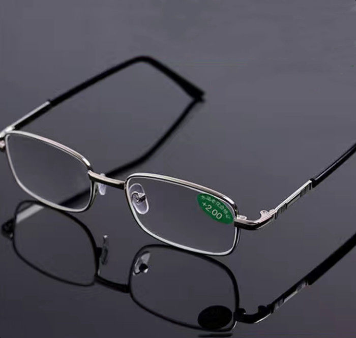 老花镜男女士通用中老年时尚抗疲劳老眼镜无框圆形茶色水晶镜片200度