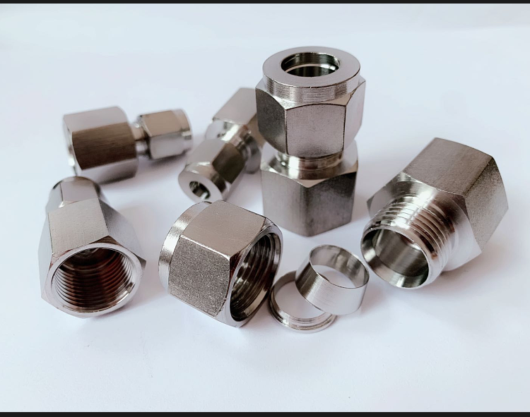 304不锈钢内丝卡套接头单双卡套内螺纹直通卡套压力表接头g18Φ3