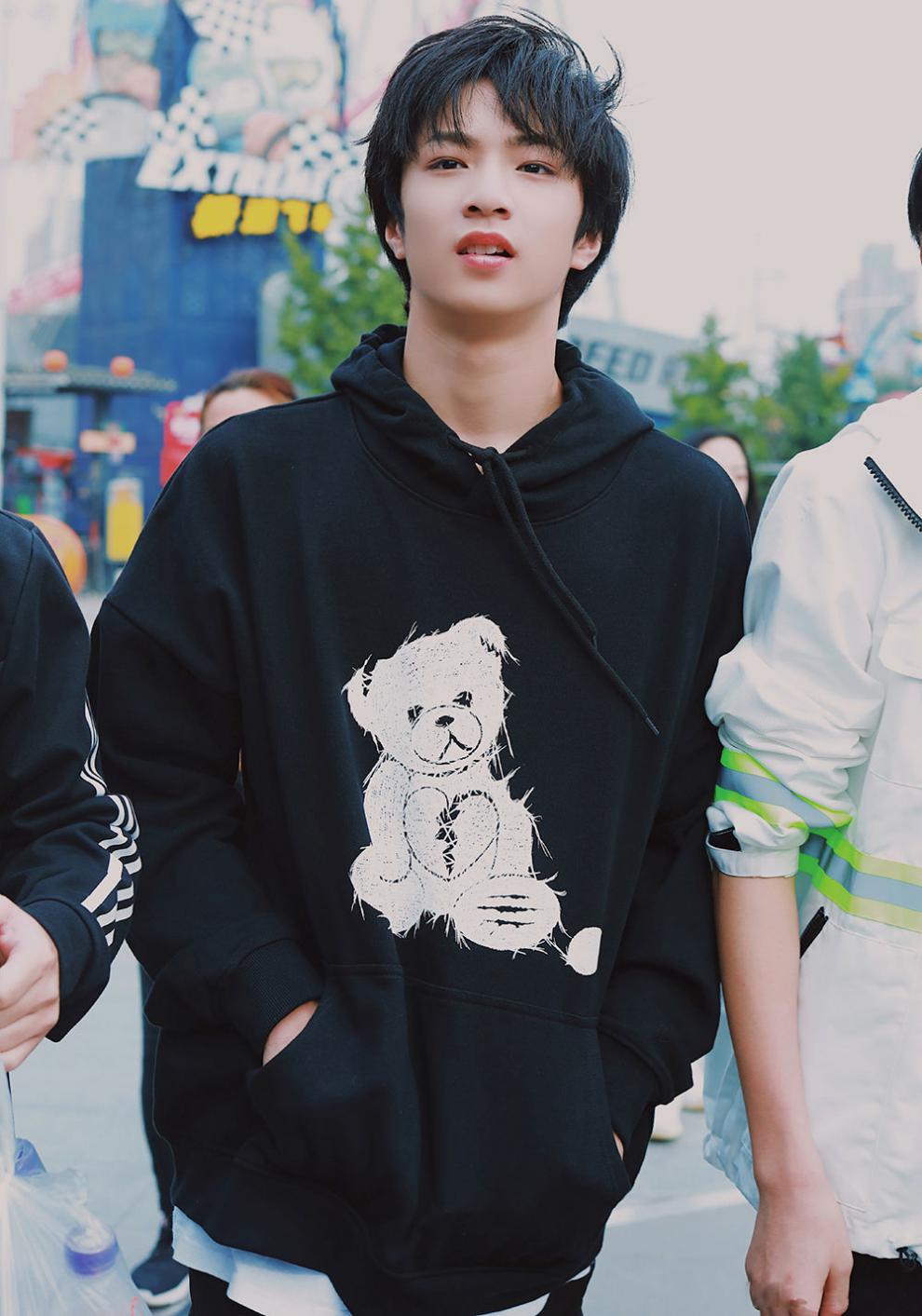 刘耀文同款衣服卫衣外套tnt时代少年团宋亚轩马嘉祺黑色小熊血爪抓痕