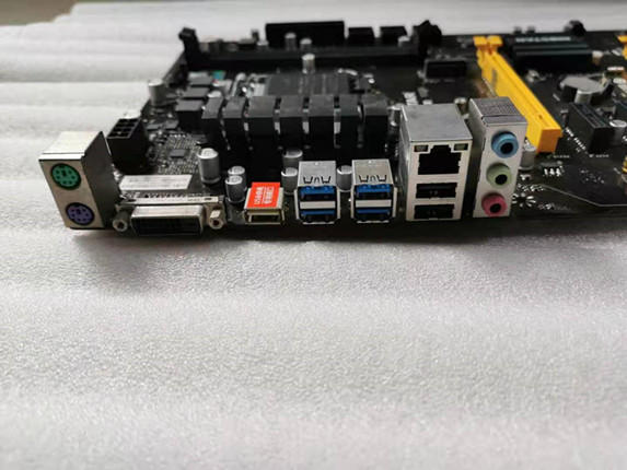 biostar/映泰tb250-btc pro tb85 6卡 12卡主板 1150 1151针 d 紫色