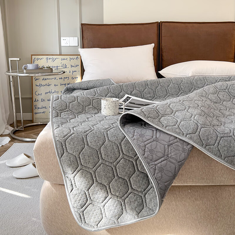 氏木业品质石墨烯乳胶床垫 黑科技石墨烯自发热乳胶床垫保暖床褥垫子