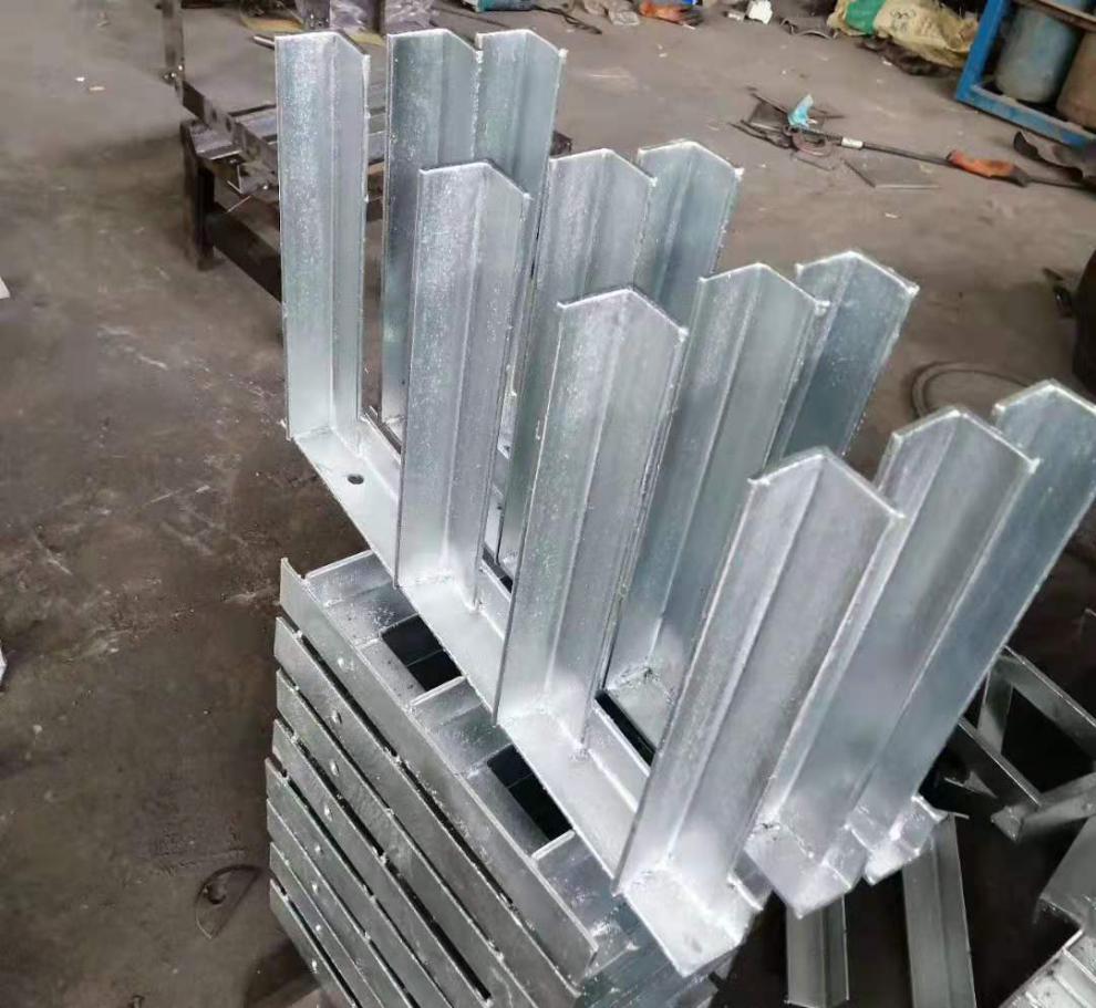 电缆支架 隧道管廊沟热浸镀锌角钢托架电力管道角铁可定制【图片 价格