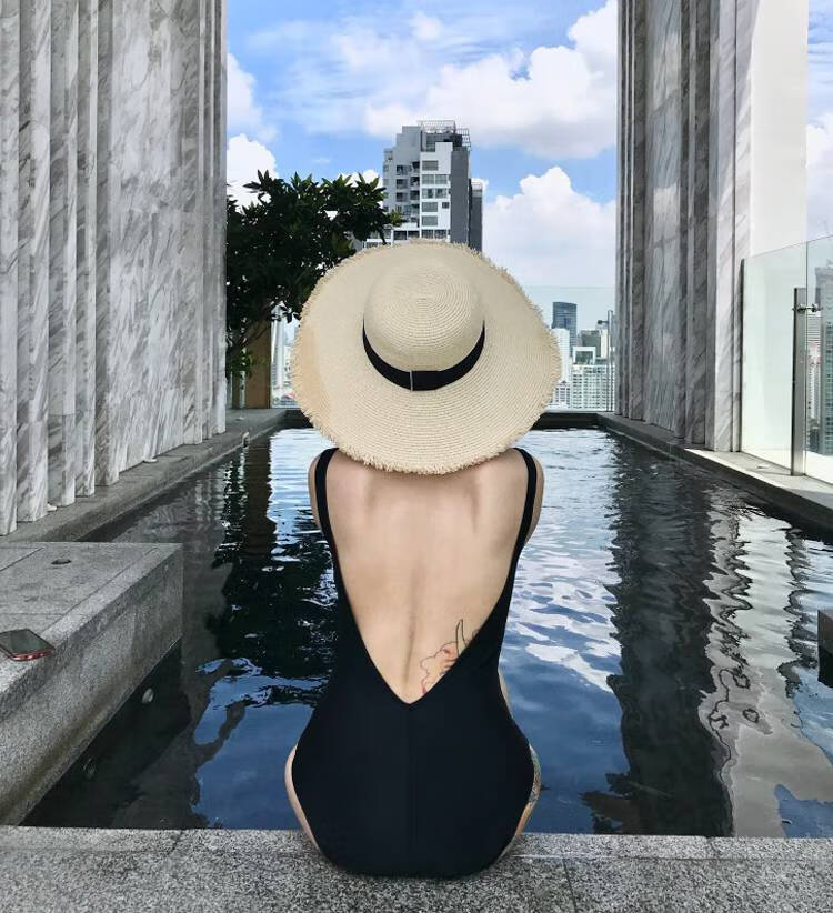 2022连体泳衣女泡温泉夏性感美背比基尼2021显瘦遮肚保守游泳装 黑色