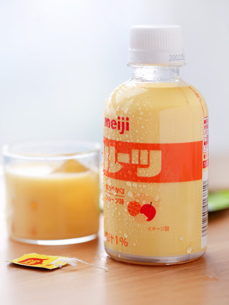 meiji明治什锦水果拿铁味草莓味饮料网红夏季冷饮6瓶组合草莓味2瓶