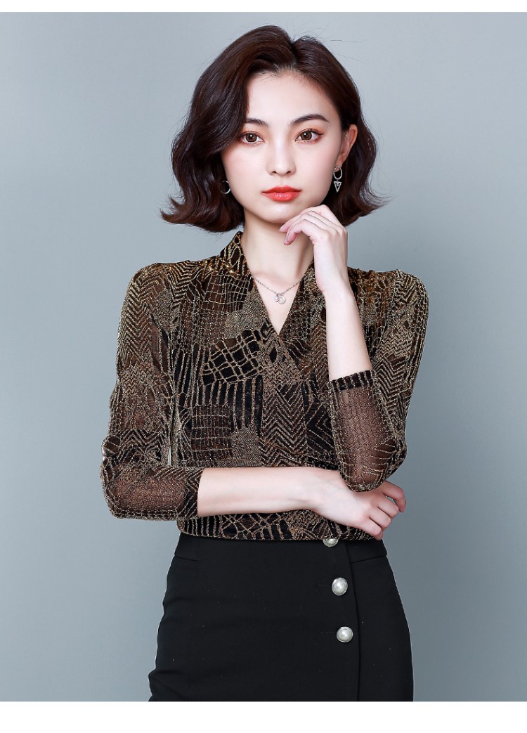 蕾丝打底衫女春秋冬季2021年新款洋气高端v领气质显瘦长袖上衣女 蓝色