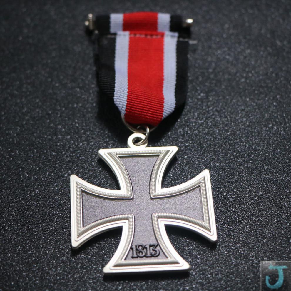 铁 铁十字徽章勋章德意志二战德国德军骑士普鲁士十字鹰做旧绶带胸针