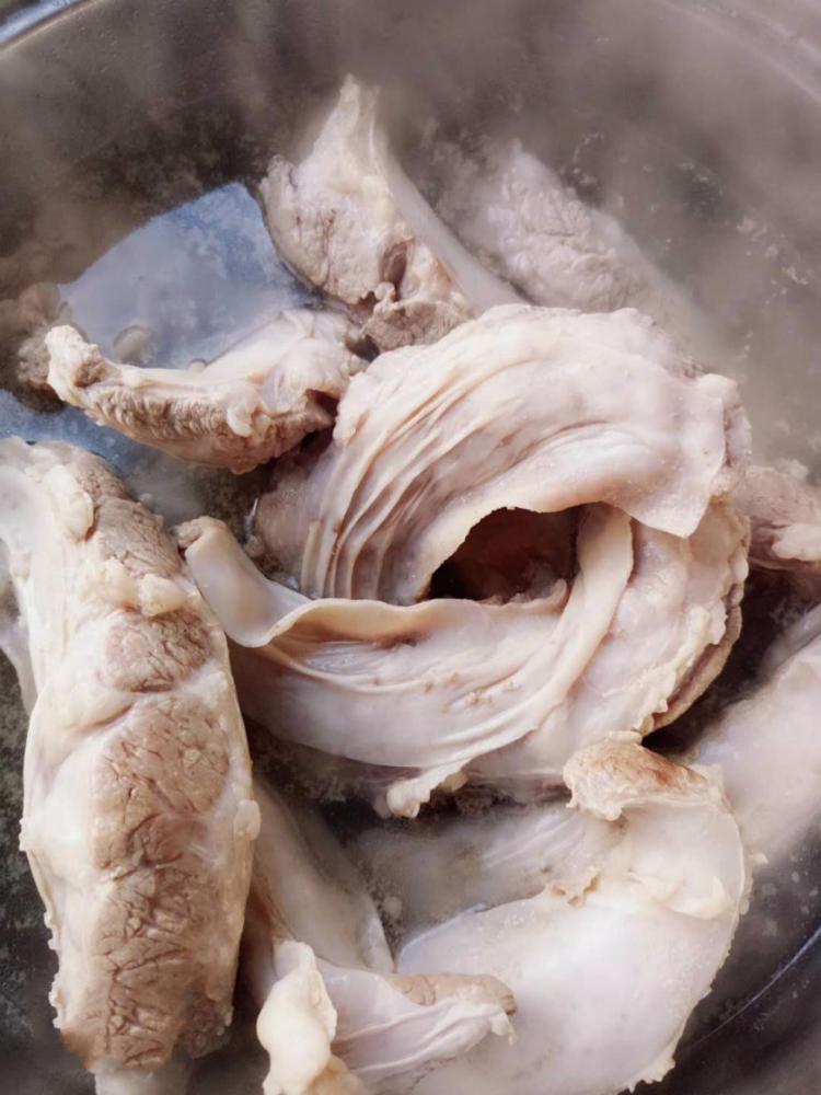 新鲜冷冻猪油边肉猪边肌肉护心肉大油边肉猪隔膜连肝肉东北猪油边 4斤