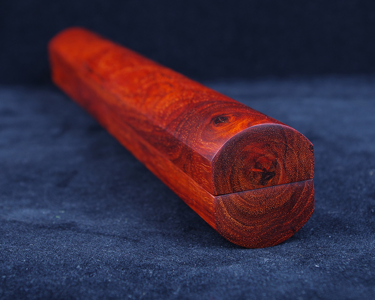 印度小叶紫檀镇尺皇福匠印度小叶紫檀镇纸镇尺老料金星老琴料海南文房