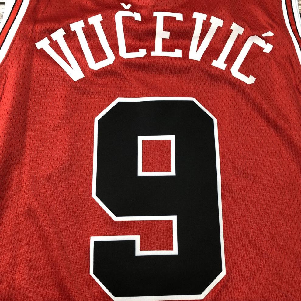 腾讯体育同款公牛队8号拉文城市版球衣球裤套装11德罗赞6卡鲁索男女