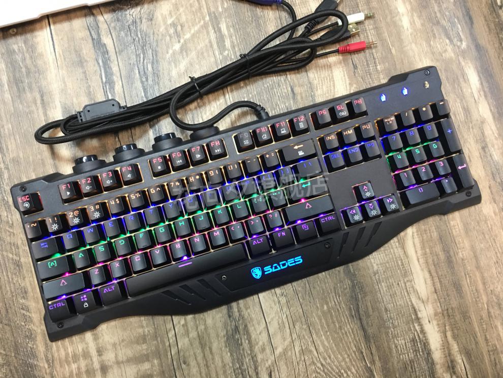 少女糖果色键盘烽影粉色彩色键帽机械键盘rgb高特插拔轴青轴茶轴红轴