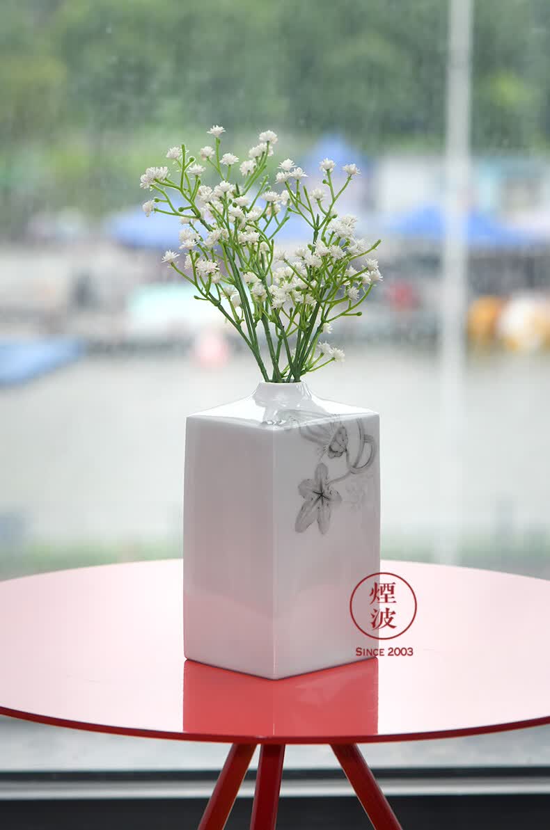 德国meissen 梅森瓷器 cosmopolitan 波尔纳花园灰色 方形 花瓶