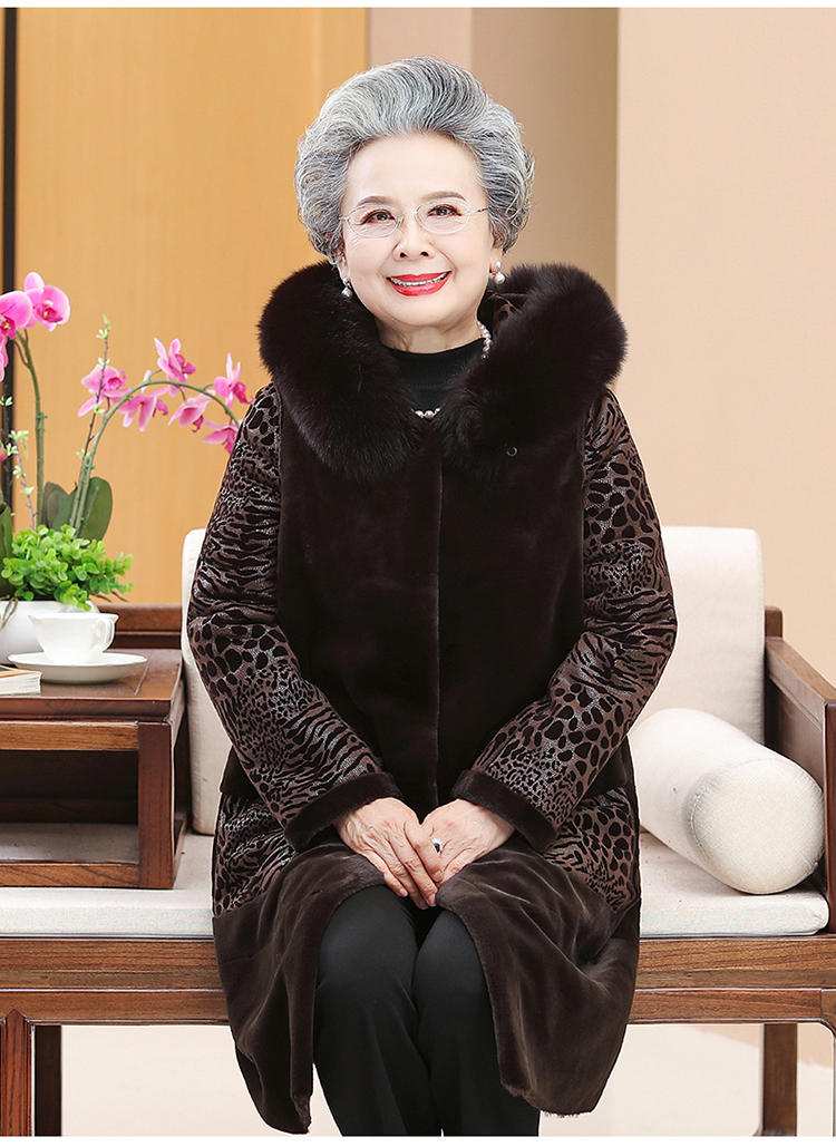 奶奶冬装加厚绒外套80岁阔太太皮草老年人女妈妈中长款上衣服黑色l
