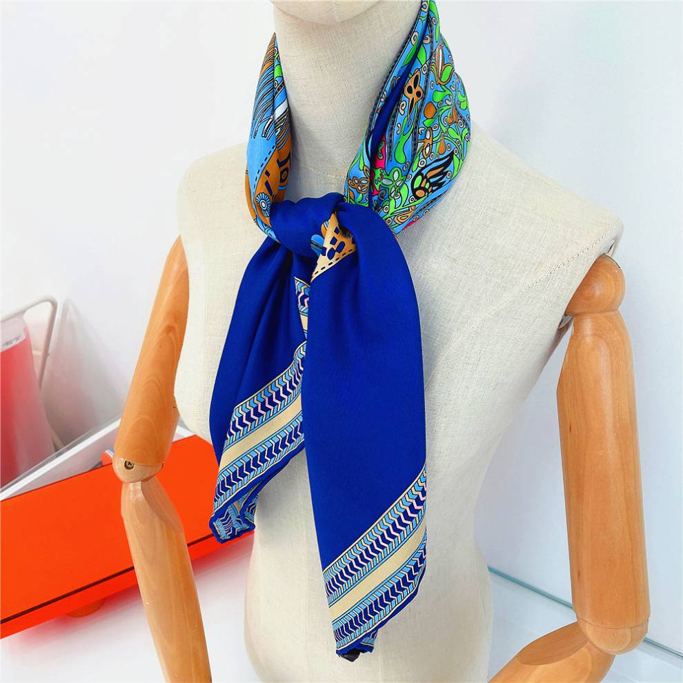 夏季薄款法国高端手工卷边斜纹绸丝绸90cm丝巾大方巾装饰印花披肩 宝