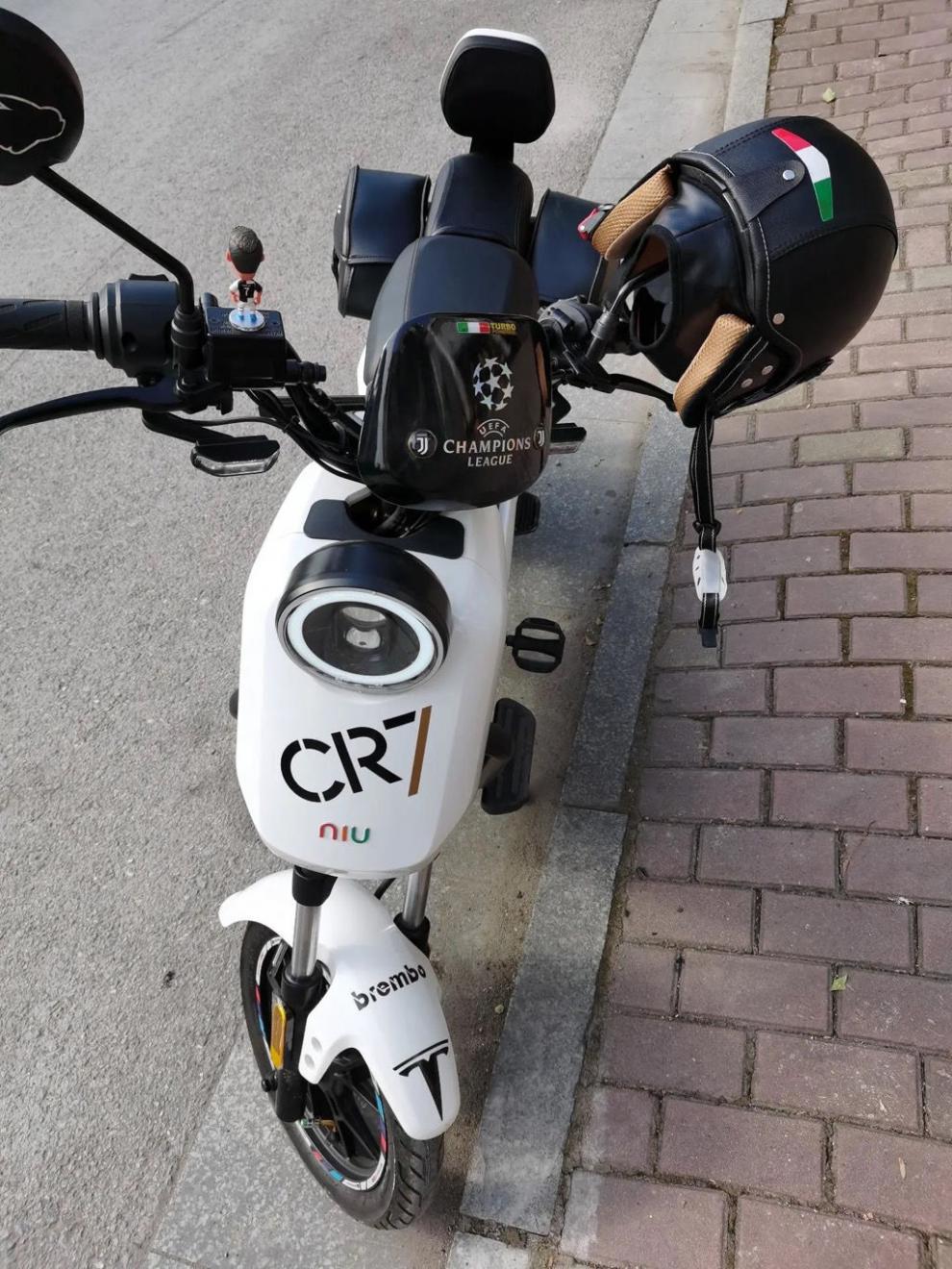 小牛电动车u /uqi /u a/u b/n1s仪表挡风板改装配件无损直上拉风 碳