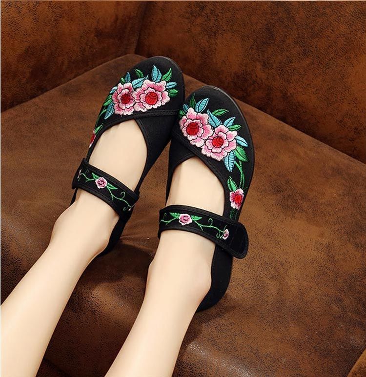 道花途老北京布鞋女鞋绣花鞋民族风奶奶鞋中老年休闲女鞋汉服鞋广场