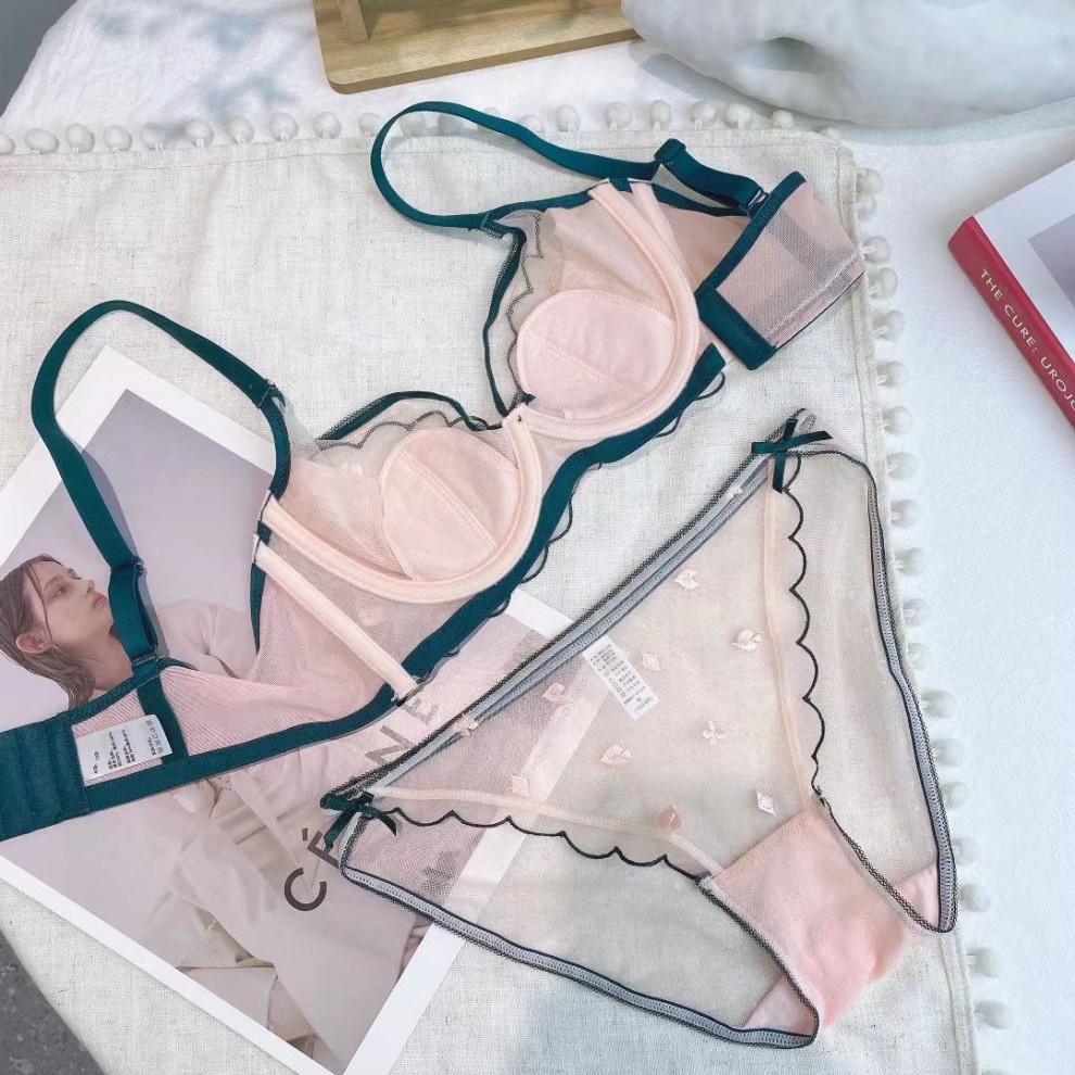 法式复古刺绣款软钢托塑形调整内衣日系甜美文胸bra套装少女黑色套装