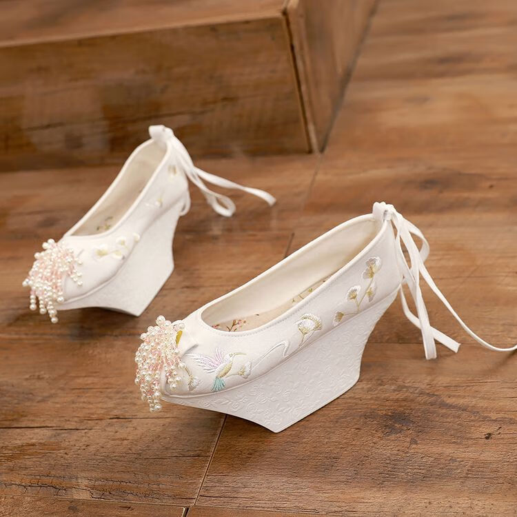 汉服鞋子女绣花鞋女唐风古制汉服鞋子明制登云履女鞋高跟古风公主宫女