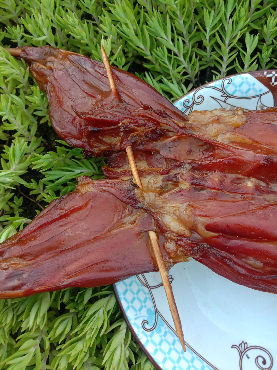 腊兔湖南土特产腊兔子腊肉兔子肉土家腊兔肉风干兔柴火烟熏兔整只